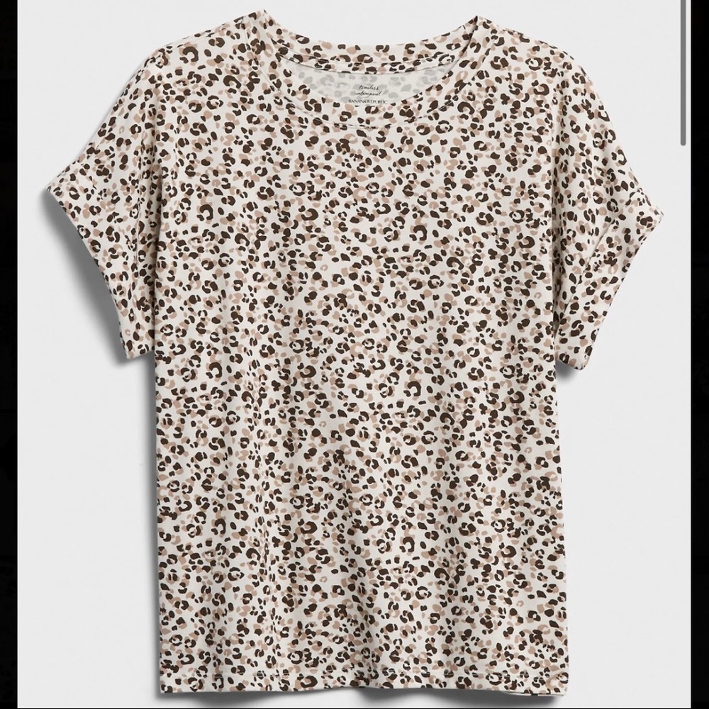 NWOT Banana Republic Leopard Roll Sleeve T-shirt